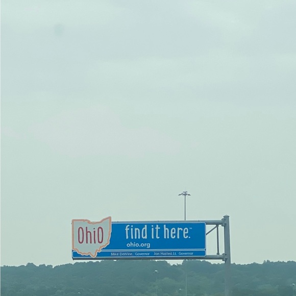 Meet your Posher, Valetta - Picture 2 of 2